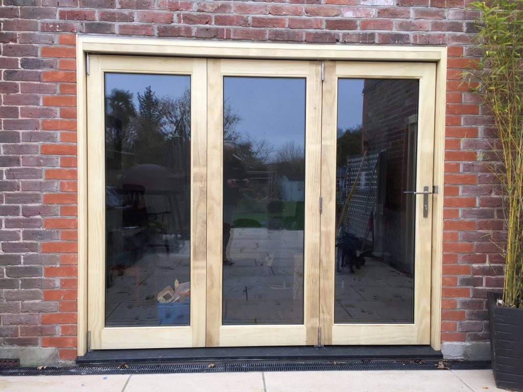 Bifold doors. How many doors? - Medina Joinery